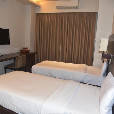 Hotel The Manor - A Boutique Hotel Jorhat Ngoại thất bức ảnh